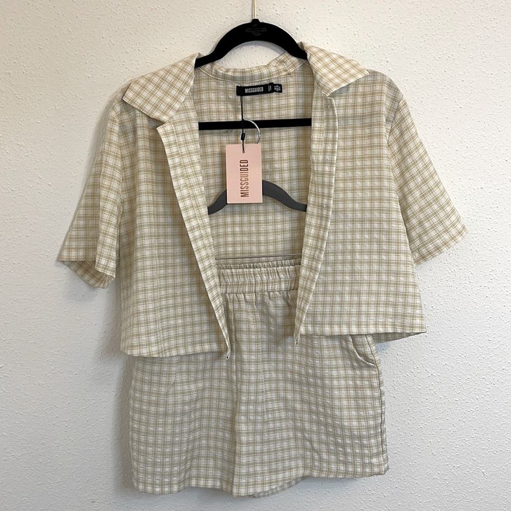 Missguided Cream Boxy Crop Button Down Shirt